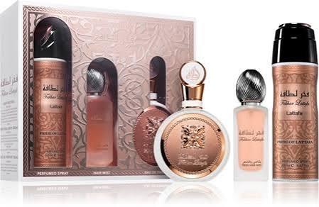 Fakhar Rose Set